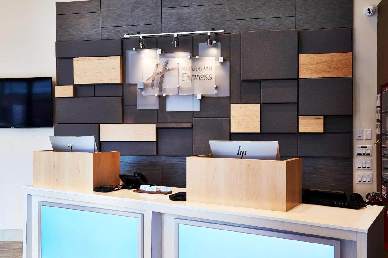 Holiday Inn Express - Nyc Brooklyn - Sunset Park By Ihg Ню Йорк Екстериор снимка